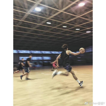 🏀